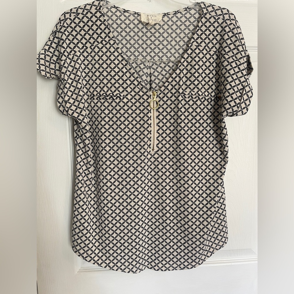 Women’s blouse, black cream/ pattern large